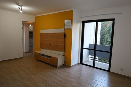Apartamento para alugar com 3 quartos, 75m² em Jardim Luanda, São Paulo