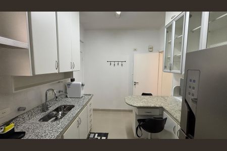 Apartamento para alugar com 98m², 3 quartos e 2 vagas Apartamento para alugar com 98m², 3 quartos e 2 vagasCozinha