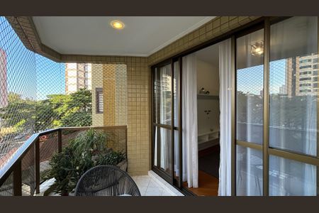 Apartamento para alugar com 98m², 3 quartos e 2 vagas Apartamento para alugar com 98m², 3 quartos e 2 vagasSala - Sala de Jantar Varanda