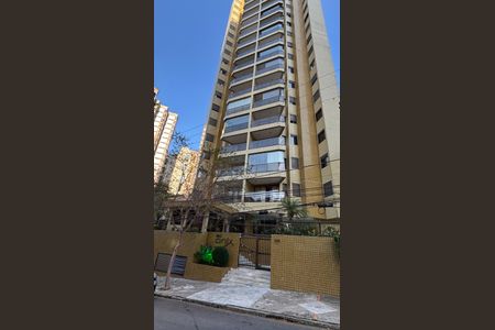 Apartamento para alugar com 98m², 3 quartos e 2 vagas Apartamento para alugar com 98m², 3 quartos e 2 vagasFachada