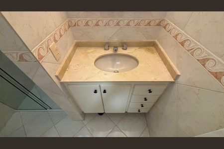 Apartamento para alugar com 98m², 3 quartos e 2 vagas Apartamento para alugar com 98m², 3 quartos e 2 vagasBanheiro