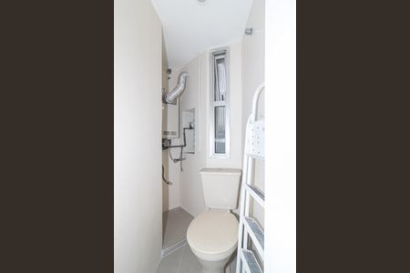 Apartamento à venda com 77m², 3 quartos e 1 vaga Apartamento à venda com 77m², 3 quartos e 1 vagaBanheiro de Serviço