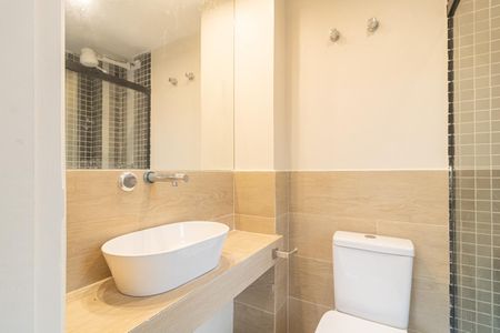 Apartamento à venda com 77m², 3 quartos e 1 vaga Apartamento à venda com 77m², 3 quartos e 1 vagaBanheiro da Suíte