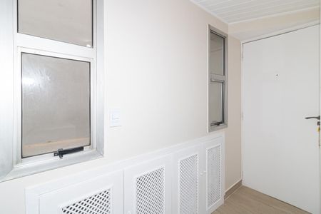 Apartamento à venda com 77m², 3 quartos e 1 vaga Apartamento à venda com 77m², 3 quartos e 1 vagaEntrada