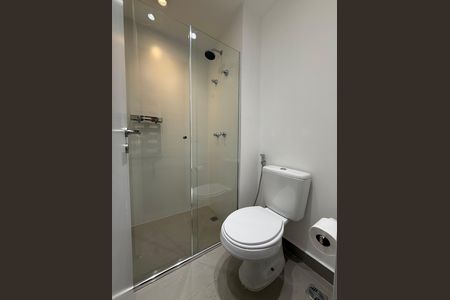 Studio para alugar com 24m², 1 quarto e sem vaga Studio para alugar com 24m², 1 quarto e sem vagaBanheiro social