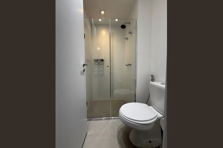 Studio para alugar com 24m², 1 quarto e sem vaga Studio para alugar com 24m², 1 quarto e sem vagaBanheiro social