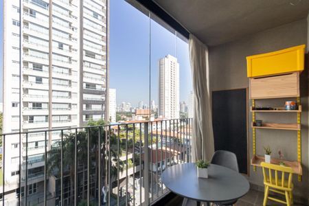 Varanda de kitnet/studio para alugar com 1 quarto, 35m² em Vila Olímpia, São Paulo