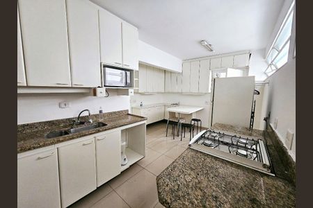 Apartamento para alugar com 134m², 3 quartos e 1 vagaFoto 01