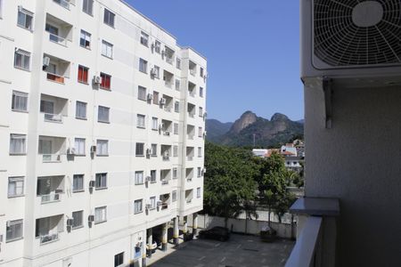 Vista da Rua de apartamento para alugar com 2 quartos, 48m² em Taquara, Rio de Janeiro