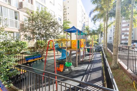 Apartamento à venda com 58m², 2 quartos e 1 vaga Apartamento à venda com 58m², 2 quartos e 1 vagaÁrea comum - Playground
