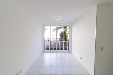 Sala de apartamento à venda com 2 quartos, 58m² em Vila Nova, Porto Alegre