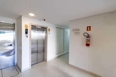 Apartamento à venda com 58m², 2 quartos e 1 vaga Apartamento à venda com 58m², 2 quartos e 1 vagaHall de entrada