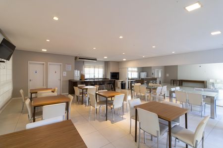 Apartamento à venda com 58m², 2 quartos e 1 vaga Apartamento à venda com 58m², 2 quartos e 1 vagaÁrea comum - Salão de festas