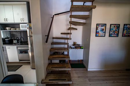 Apartamento à venda com 130m², 3 quartos e 2 vagasEscada acesso cobertura