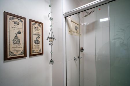 Apartamento à venda com 130m², 3 quartos e 2 vagasBanheiro 