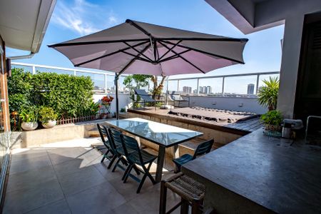 Apartamento à venda com 130m², 3 quartos e 2 vagasCobertura