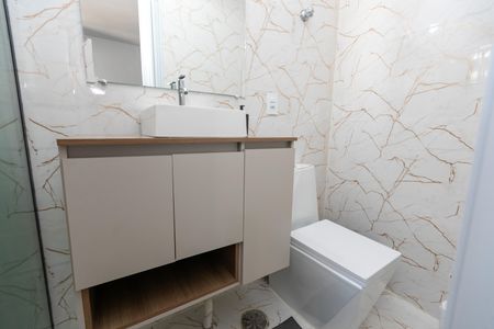 BANHEIRO de kitnet/studio para alugar com 1 quarto, 34m² em Vila Itapura, Campinas