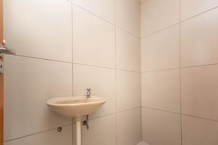 Casa à venda com 140m², 4 quartos e 4 vagas Casa à venda com 140m², 4 quartos e 4 vagasBanheiro Área de Serviço