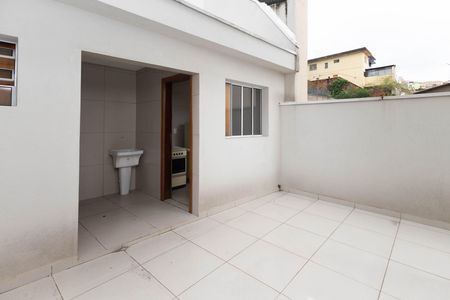 Casa à venda com 140m², 4 quartos e 4 vagas Casa à venda com 140m², 4 quartos e 4 vagasQuintal e Área de Serviço