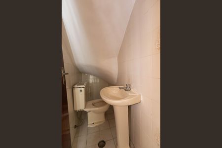 Casa à venda com 140m², 4 quartos e 4 vagas Casa à venda com 140m², 4 quartos e 4 vagasLavabo