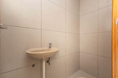 Casa à venda com 140m², 4 quartos e 4 vagas Casa à venda com 140m², 4 quartos e 4 vagasBanheiro Área de Serviço
