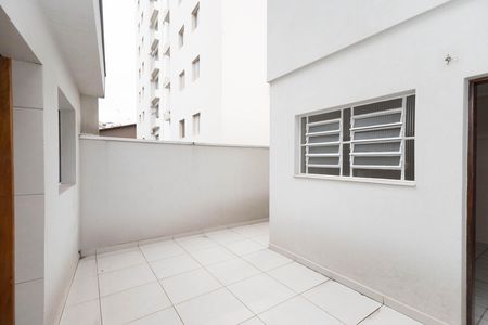 Casa à venda com 140m², 4 quartos e 4 vagas Casa à venda com 140m², 4 quartos e 4 vagasQuintal e Área de ServiçoQuintal e Área de Serviço