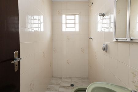 Casa à venda com 140m², 4 quartos e 4 vagas Casa à venda com 140m², 4 quartos e 4 vagasBanheiro 1