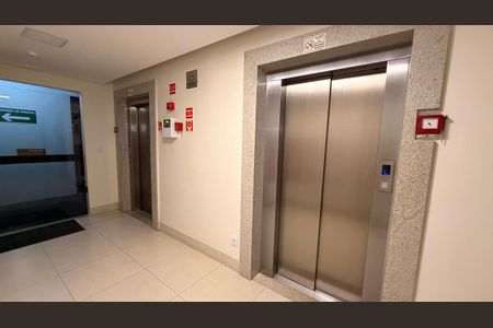 Apartamento para alugar com 63m², 2 quartos e sem vagaElevador