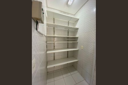 Casa para alugar com 230m², 4 quartos e 2 vagasDispensa