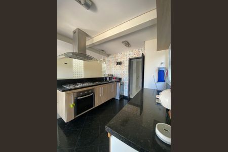 Casa para alugar com 230m², 4 quartos e 2 vagasCozinha