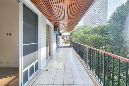 Apartamento à venda com 89m², 2 quartos e 1 vaga Apartamento à venda com 89m², 2 quartos e 1 vagaVaranda