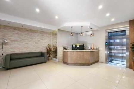 Apartamento à venda com 89m², 2 quartos e 1 vaga Apartamento à venda com 89m², 2 quartos e 1 vagaPortaria