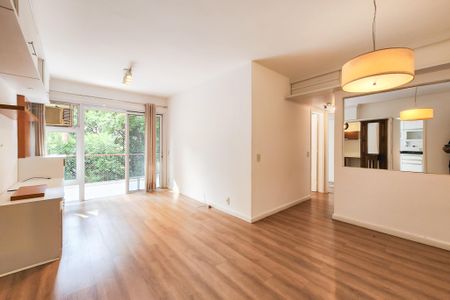 Apartamento à venda com 89m², 2 quartos e 1 vaga Apartamento à venda com 89m², 2 quartos e 1 vagaSala