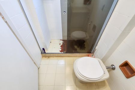 Apartamento à venda com 89m², 2 quartos e 1 vaga Apartamento à venda com 89m², 2 quartos e 1 vagaBanheiro da Suite