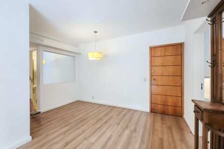 Apartamento à venda com 89m², 2 quartos e 1 vaga Apartamento à venda com 89m², 2 quartos e 1 vagaSala