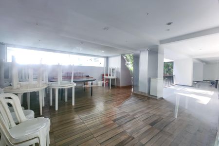 Apartamento à venda com 89m², 2 quartos e 1 vaga Apartamento à venda com 89m², 2 quartos e 1 vagaÁrea comum - Salão de festas