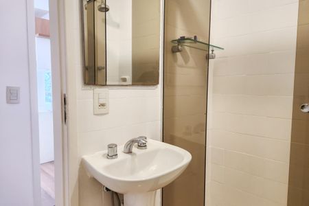 Apartamento à venda com 89m², 2 quartos e 1 vaga Apartamento à venda com 89m², 2 quartos e 1 vagaBanheiro Social