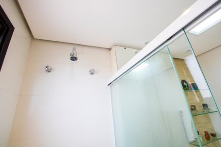 Apartamento à venda com 114m², 3 quartos e 3 vagasBanheiro do quarto 1