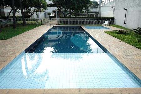 Apartamento para alugar com 53m², 2 quartos e 1 vagaÁrea comum - Piscina