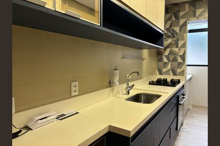 Apartamento à venda com 70m², 2 quartos e 2 vagasCozinha