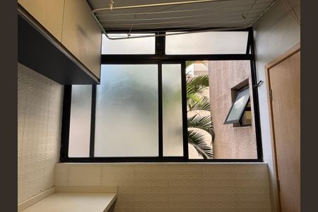 Apartamento à venda com 70m², 2 quartos e 2 vagasÁrea de Serviço