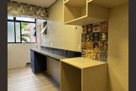 Apartamento à venda com 70m², 2 quartos e 2 vagasCozinha