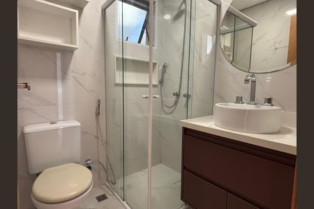 Apartamento à venda com 70m², 2 quartos e 2 vagasBanheiro Social