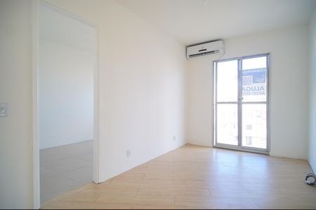 Sala de apartamento para alugar com 3 quartos, 49m² em Santos Dumont, São Leopoldo