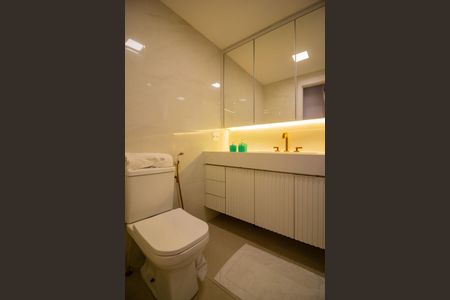 Apartamento para alugar com 145m², 3 quartos e 2 vagas Apartamento para alugar com 145m², 3 quartos e 2 vagasBanheiro Suíte 3