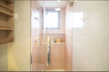Apartamento para alugar com 145m², 3 quartos e 2 vagas Apartamento para alugar com 145m², 3 quartos e 2 vagasBanheiro Suíte 1