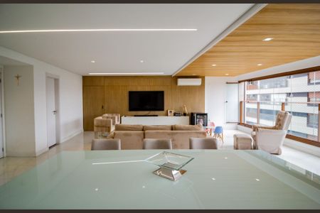 Apartamento para alugar com 145m², 3 quartos e 2 vagas Apartamento para alugar com 145m², 3 quartos e 2 vagasSala