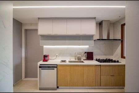Apartamento para alugar com 145m², 3 quartos e 2 vagas Apartamento para alugar com 145m², 3 quartos e 2 vagasCozinha