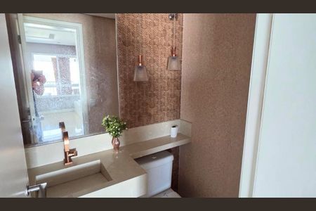Banheiro  de apartamento à venda com 3 quartos, 194m² em Parque Renato Maia, Guarulhos