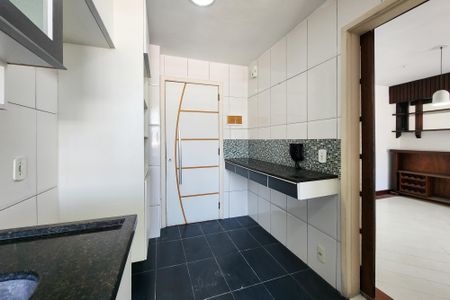 Apartamento para alugar com 85m², 2 quartos e 2 vagasCozinha 